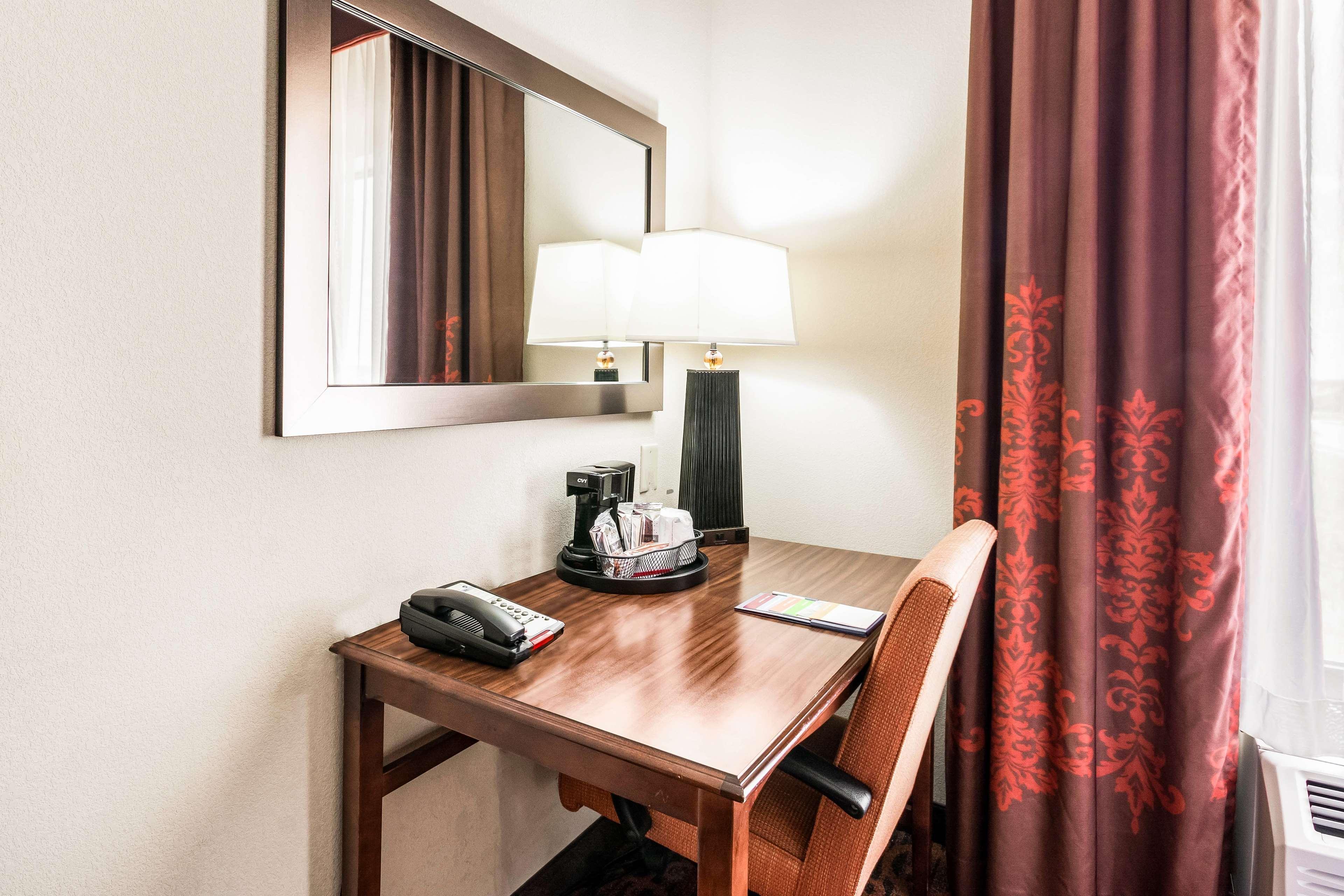 Hampton Inn Derby-Wichita Southeast Экстерьер фото