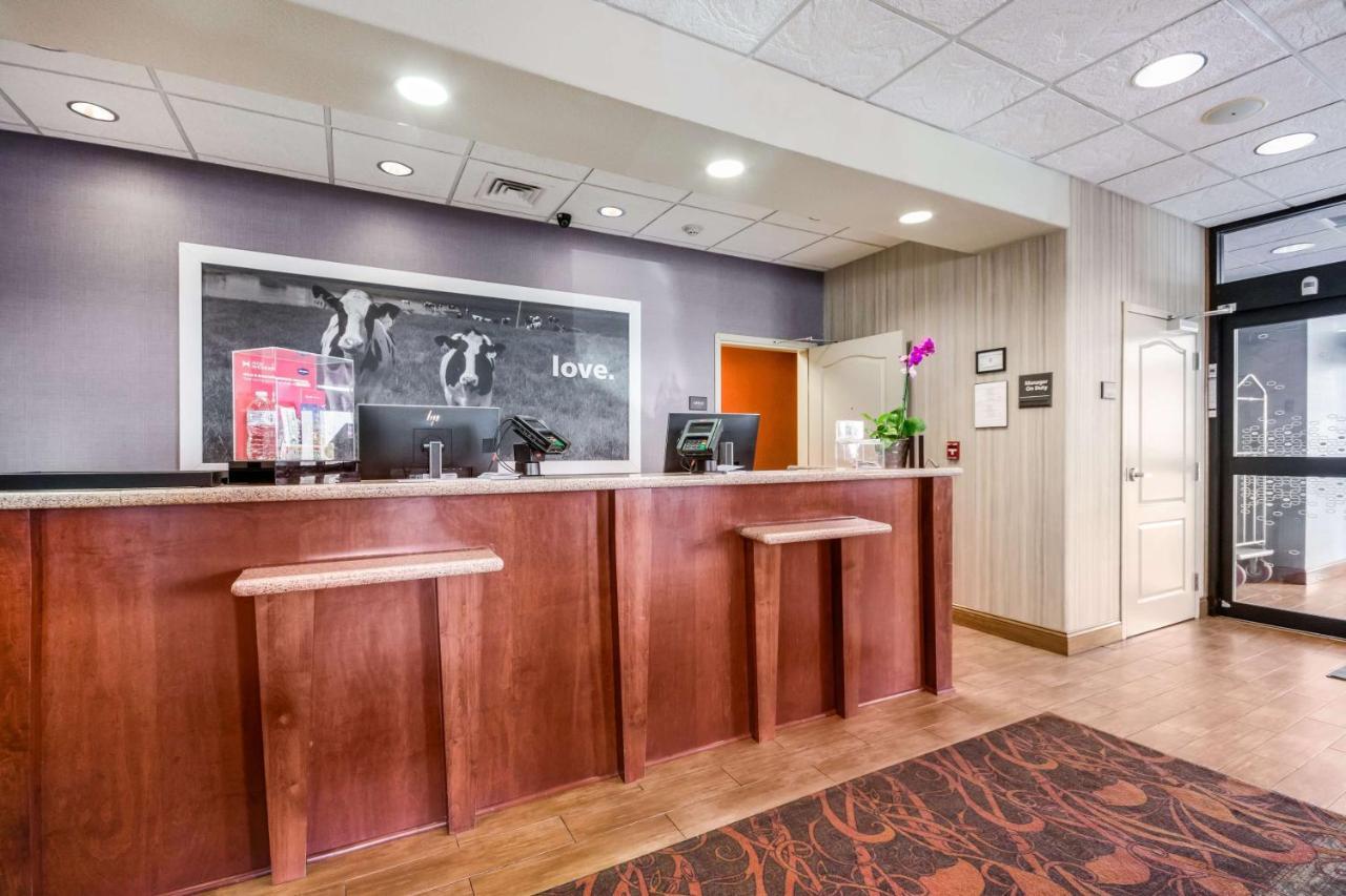 Hampton Inn Derby-Wichita Southeast Экстерьер фото